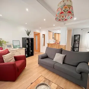Homely Soho 520 Apartment